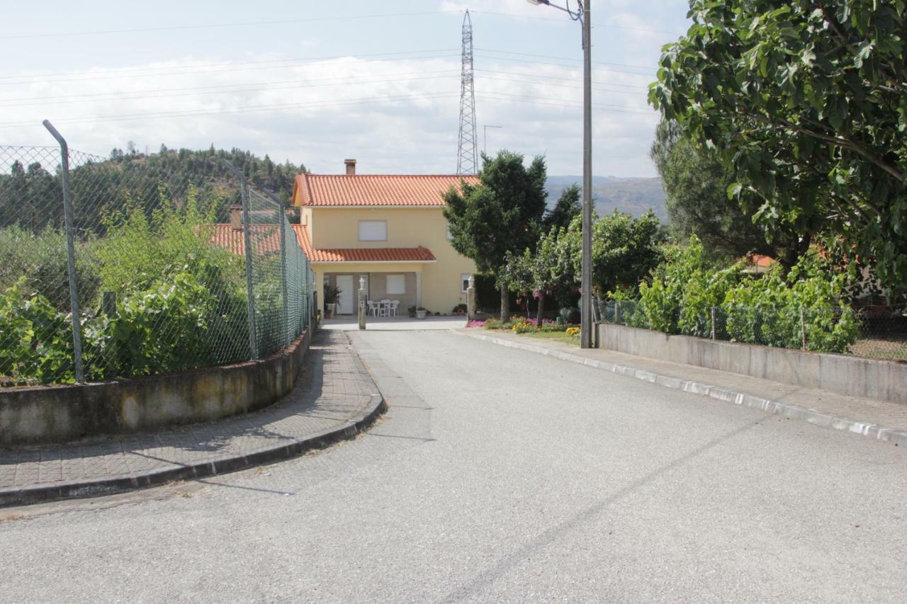 Quartos em vivenda serra da Estrela Celorico Da Beira Exterior foto